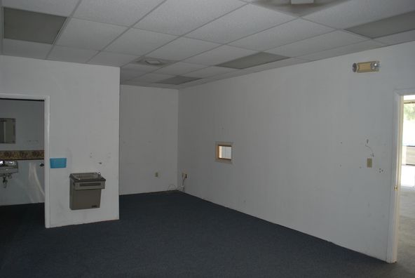 Tower Oaks End Cap: 8927 S.R. 52, Hudson, FL 34667